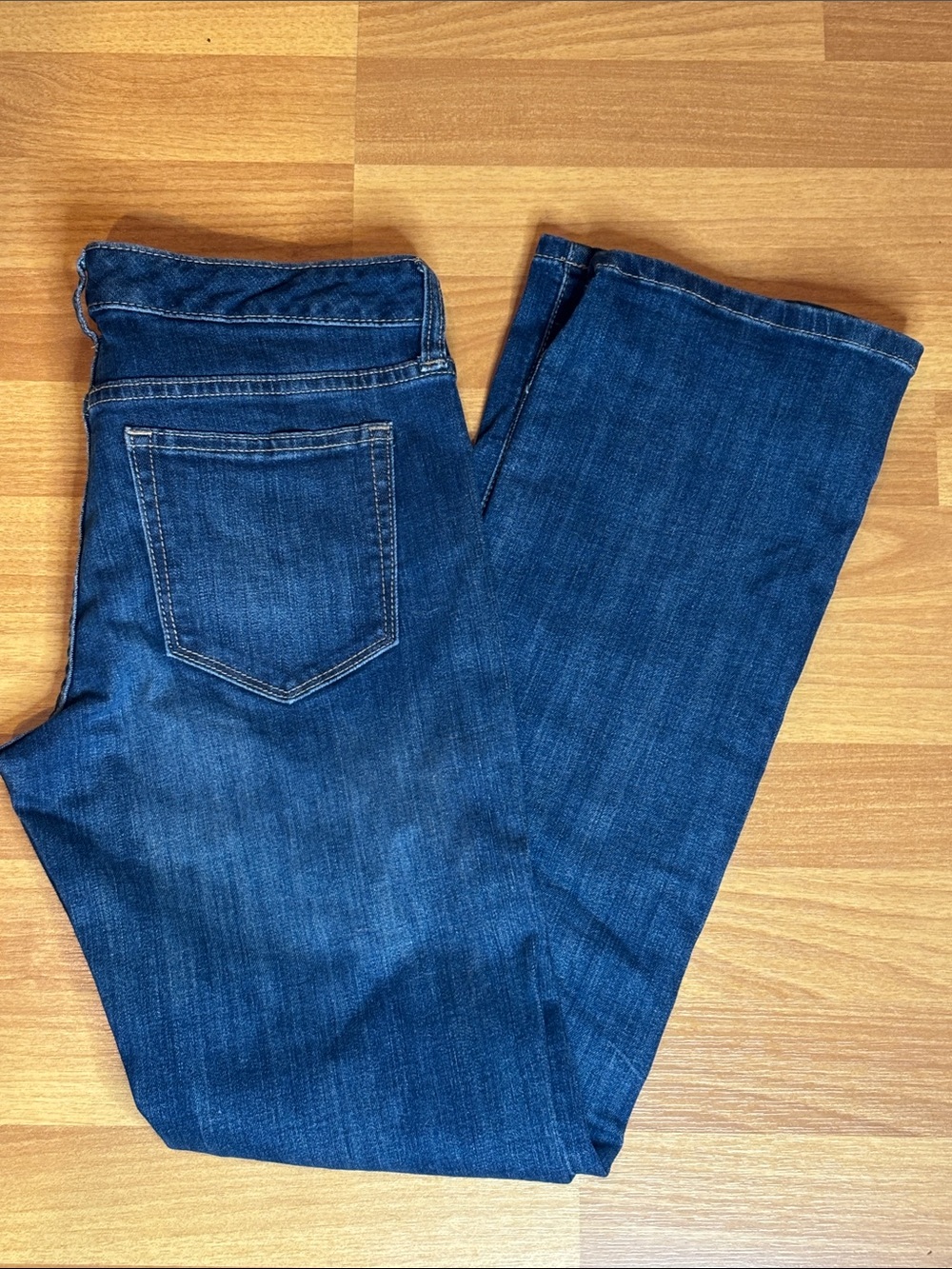 Banana Republic Women's Boot Cut Jeans in Dark Blue Denim - Picture 2 of 3
